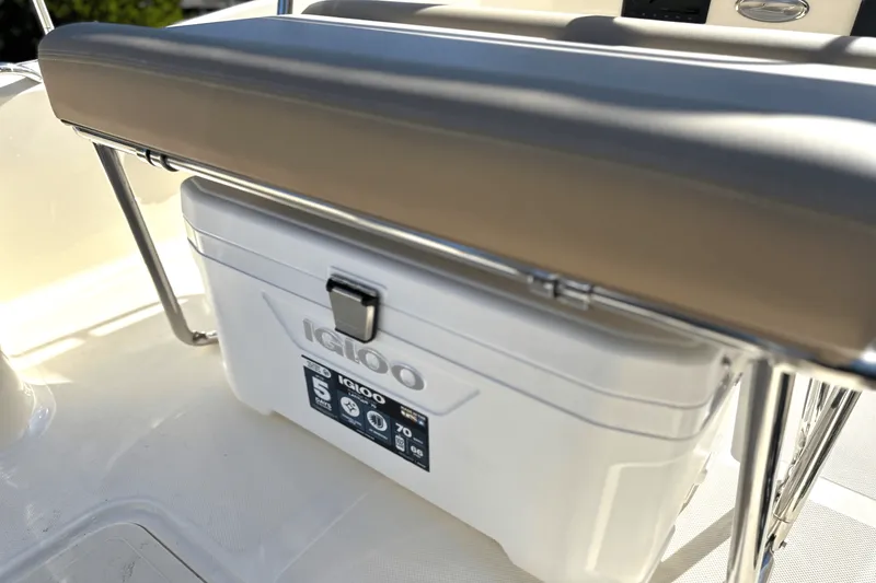 Slide: The Image of Scout 175 Sportfish 2025 - 6