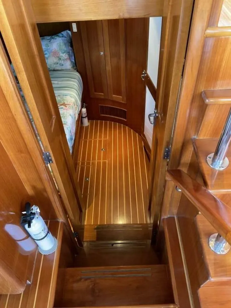 Slide: The Image of Integrity 45 2012 - 3983289