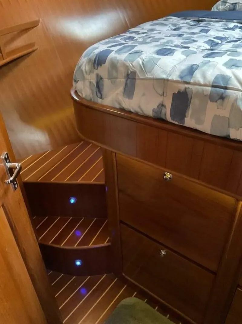 Slide: The Image of Integrity 45 2012 - 3983288