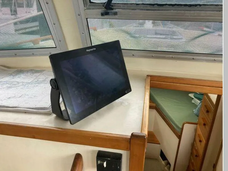 Slide: The Image of Duffy Flybridge Cruiser 1984 - 3976593