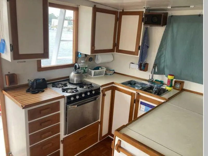 Slide: The Image of Duffy Flybridge Cruiser 1984 - 3976597