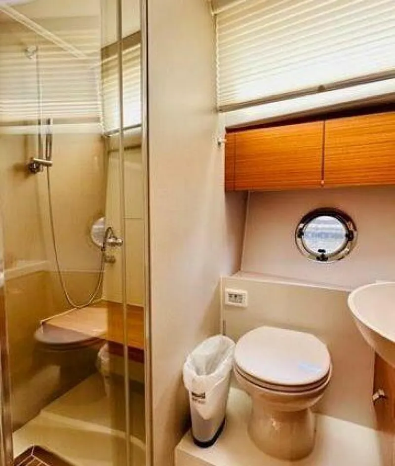 Slide: The Image of Greenline 48 Flybridge with Hardtop 2022 - 3976985