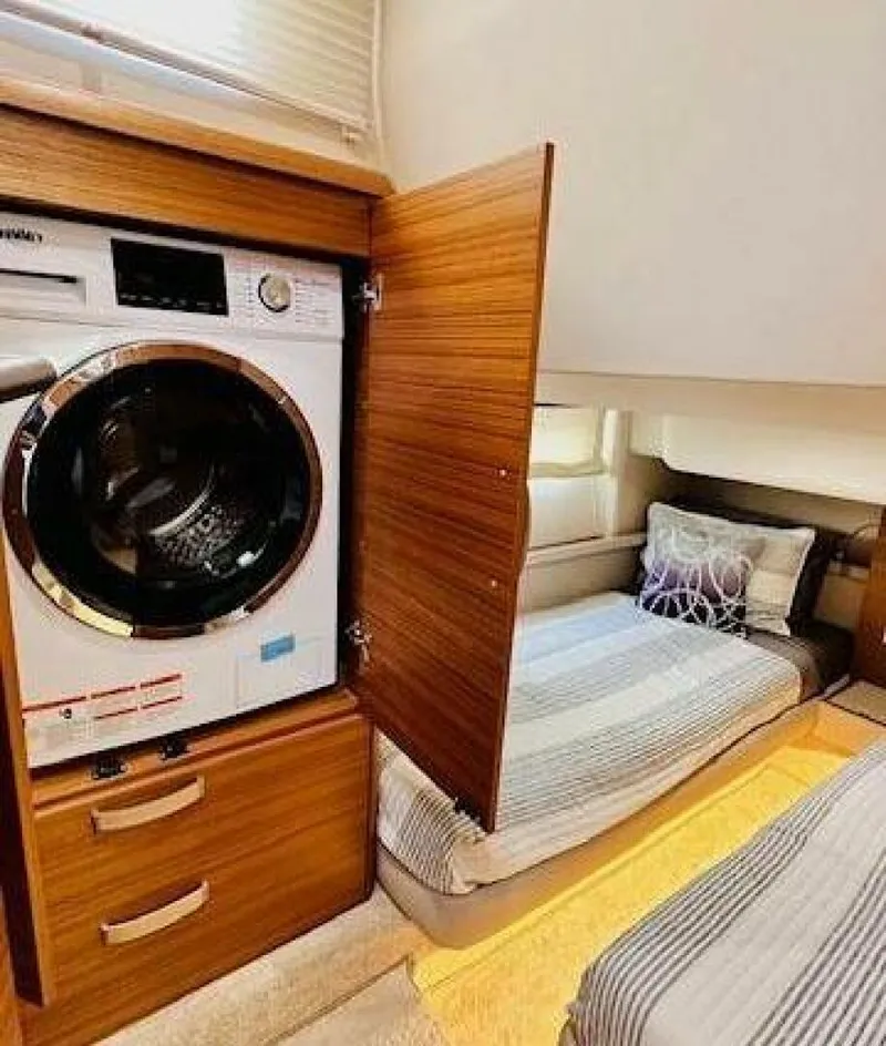 Slide: The Image of Greenline 48 Flybridge with Hardtop 2022 - 3976987