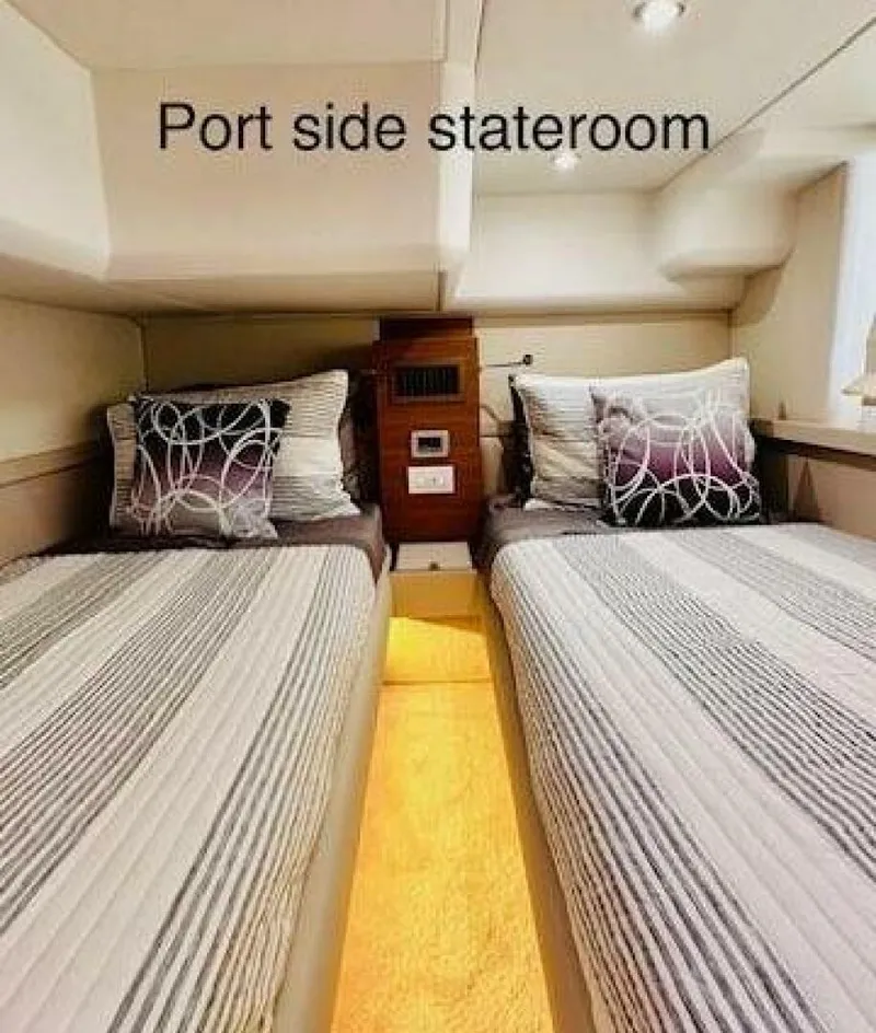 Slide: The Image of Greenline 48 Flybridge with Hardtop 2022 - 3976988