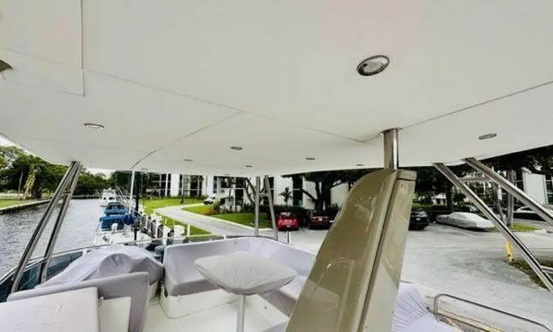 Slide: The Image of Greenline 48 Flybridge with Hardtop 2022 - 3976990