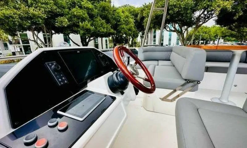 Slide: The Image of Greenline 48 Flybridge with Hardtop 2022 - 3976994