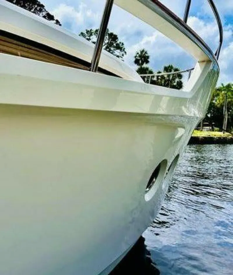 Slide: The Image of Greenline 48 Flybridge with Hardtop 2022 - 3976971