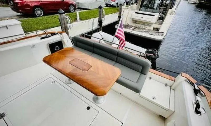 Slide: The Image of Greenline 48 Flybridge with Hardtop 2022 - 3976974