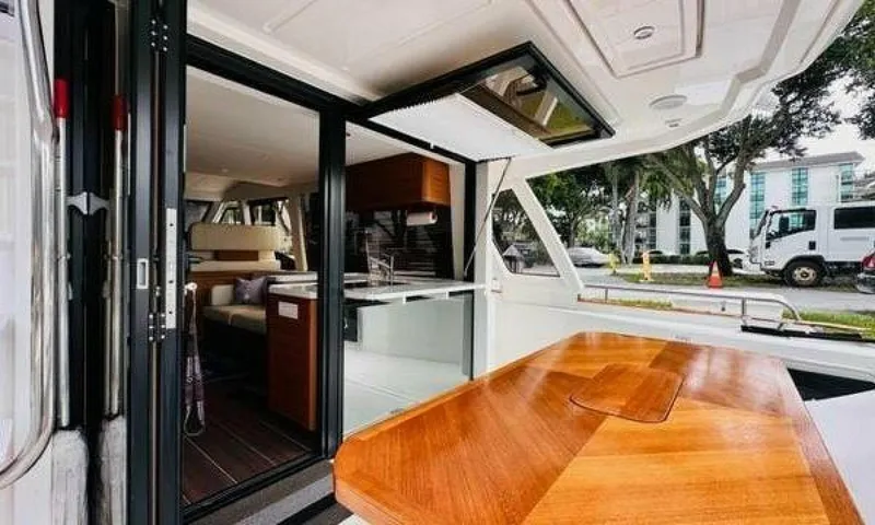 Slide: The Image of Greenline 48 Flybridge with Hardtop 2022 - 3976975