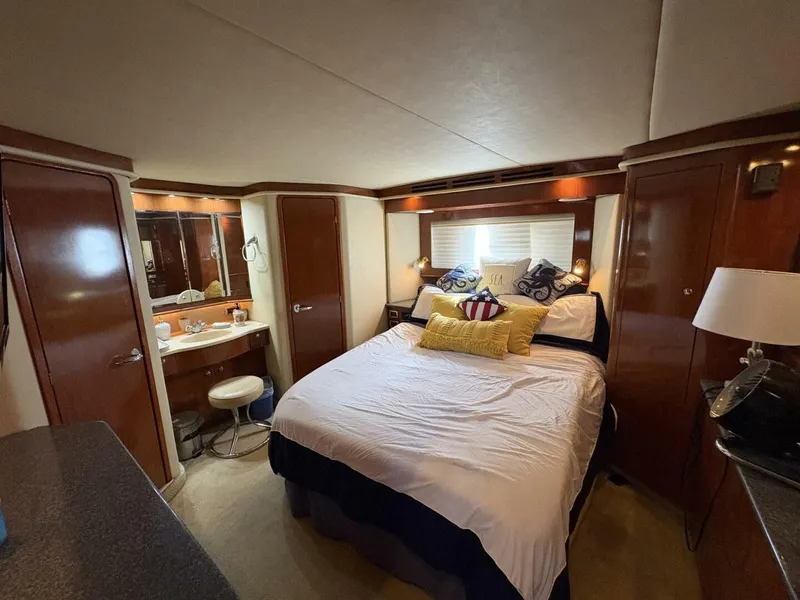 Slide: The Image of Sea Ray 480 Motor Yacht 2002 - 5933172