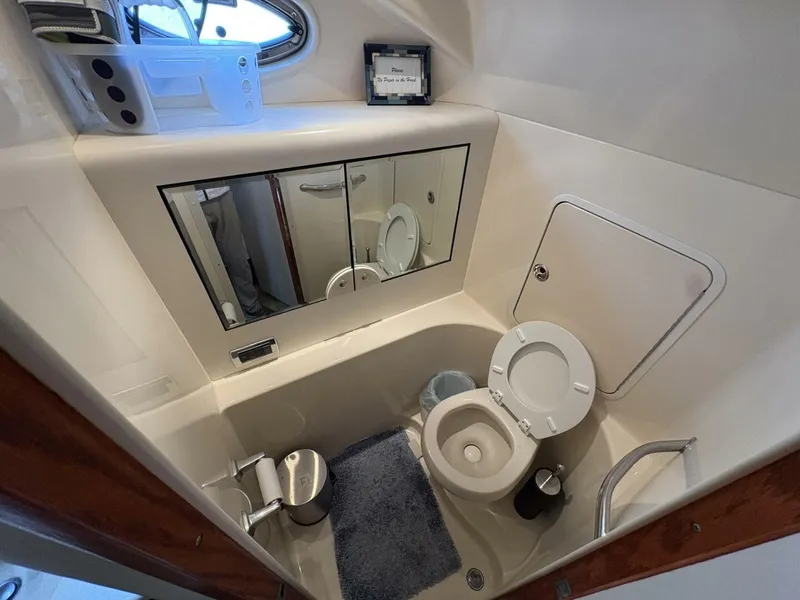 Slide: The Image of Sea Ray 480 Motor Yacht 2002 - 5933174