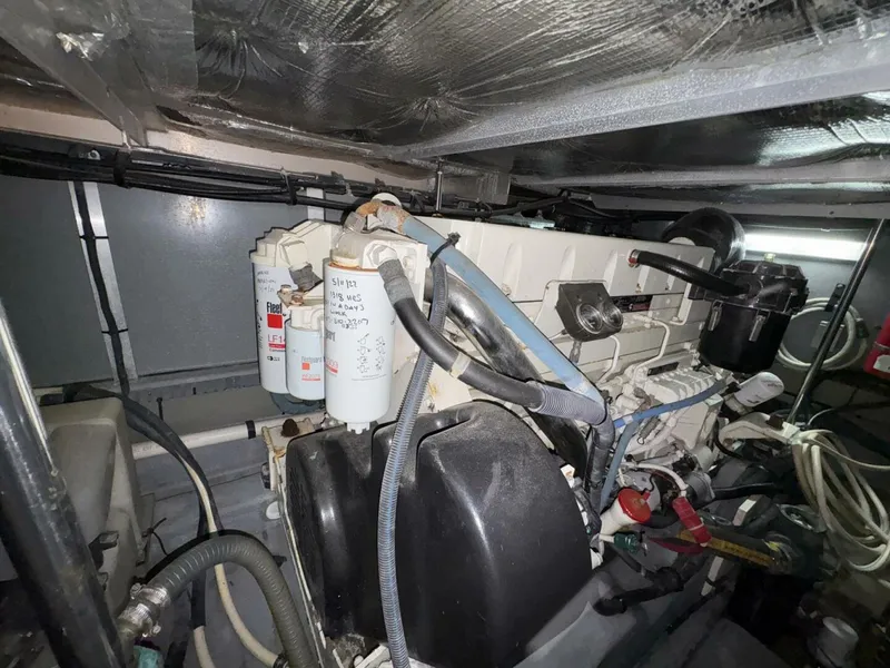 Slide: The Image of Sea Ray 480 Motor Yacht 2002 - 5933181