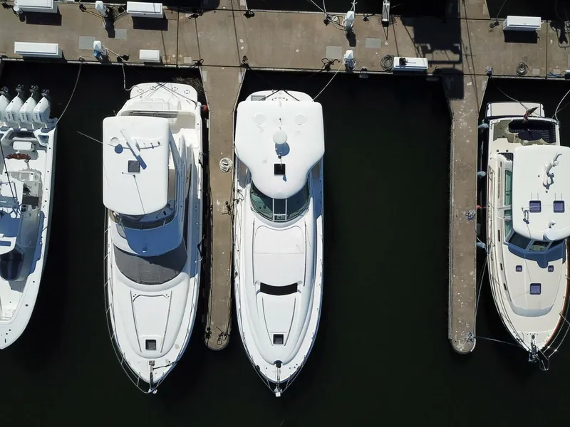 Slide: The Image of Sea Ray 480 Motor Yacht 2002 - 5933186