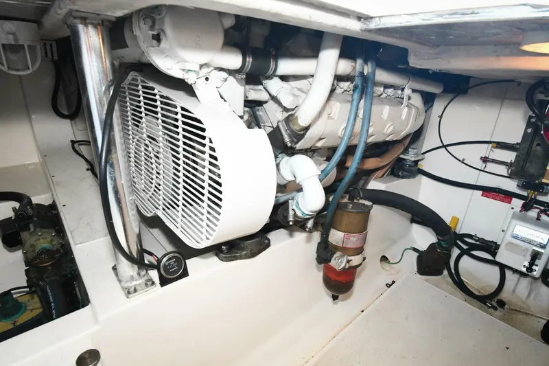 Slide: The Image of 2001 35 Cabo Flybridge - VIKINGOS - Engine Room - 3992244