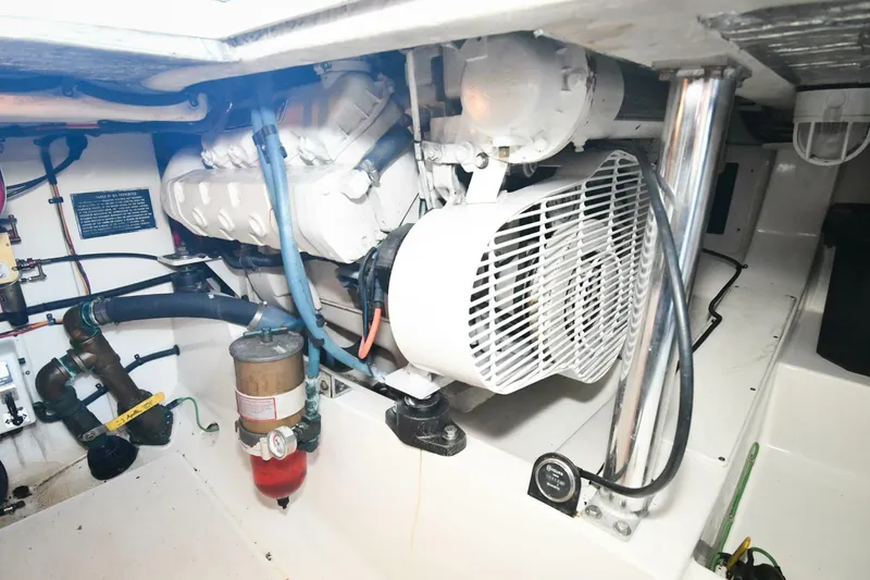 Slide: The Image of 2001 35 Cabo Flybridge - VIKINGOS - Engine Room - 3992245