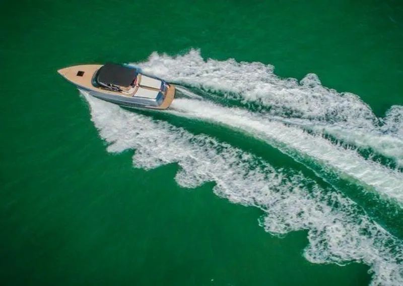 Slide: The Image of Canard eMotion HYBRID 2018 - 3982929