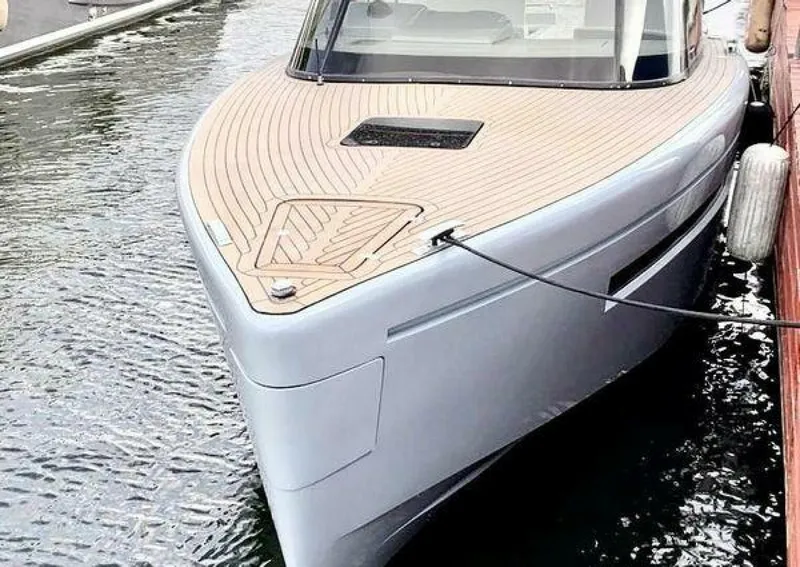 Slide: The Image of Canard eMotion HYBRID 2018 - 3982959