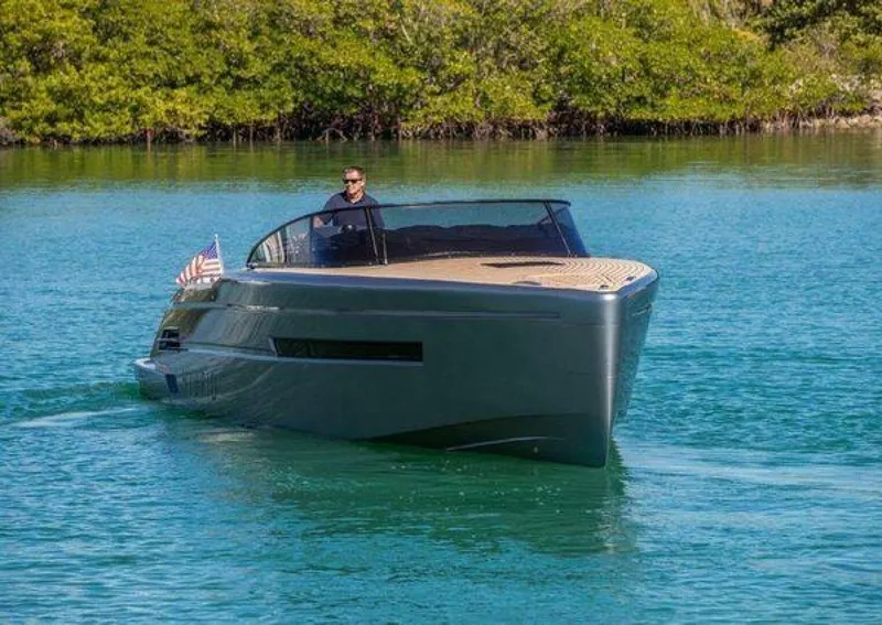 Slide: The Image of Canard eMotion HYBRID 2018 - 3982931