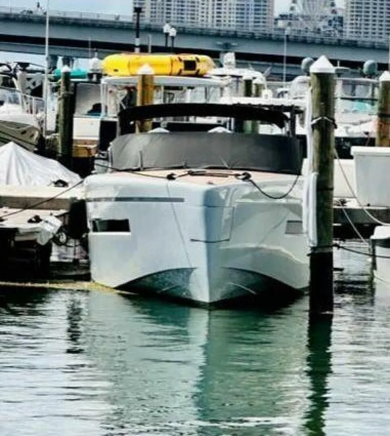 Slide: The Image of Canard eMotion HYBRID 2018 - 3982934