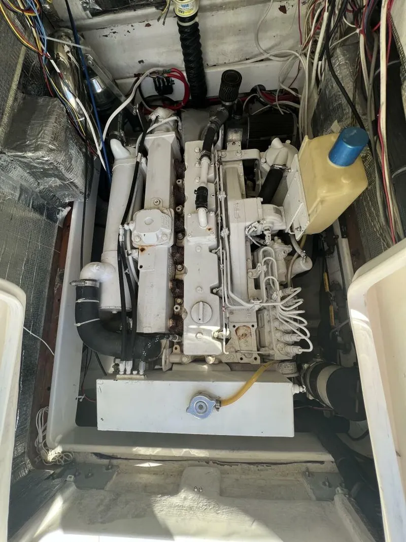 Slide: The Image of SeaVee 32 Cuddy Diesel-Engine 2004 SeaVee 32 Cuddy Diesel - 3987760