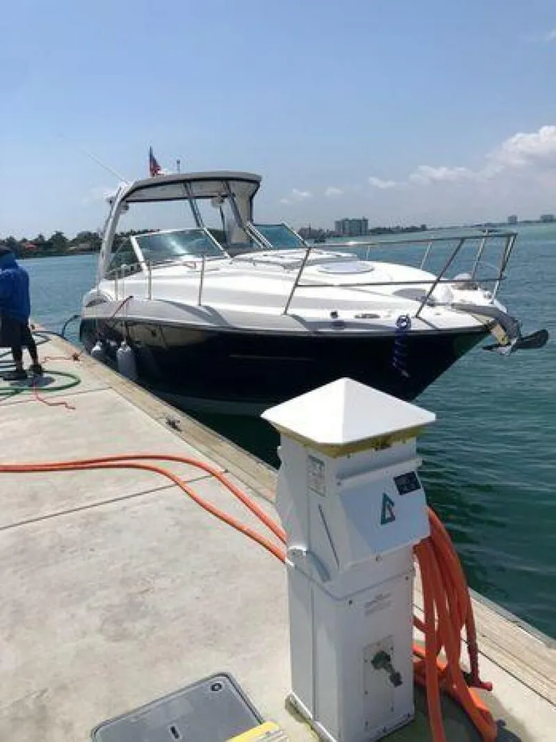 Slide: The Image of 2017 Monterey 335 Sport Yacht - 3988120