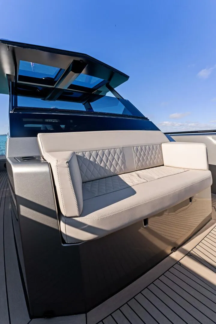 Slide: The Image of Bow Seating - 3991282