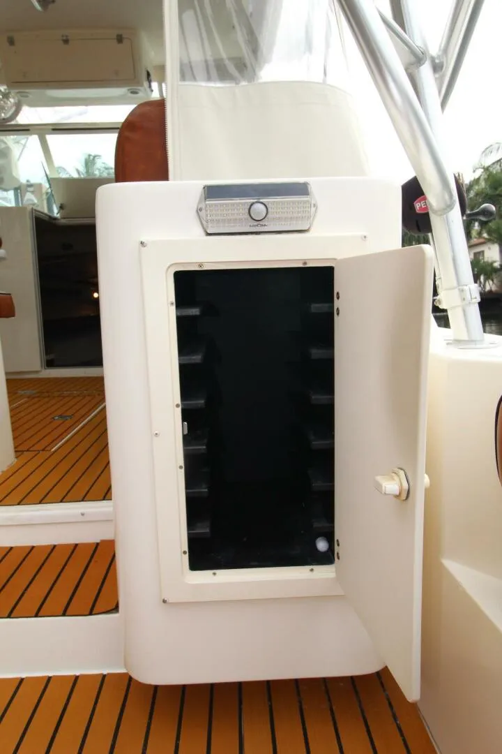 Slide: The Image of Albemarle 32 Express Tackle Center 2006 Albemarle Express Fisherman - 3989452