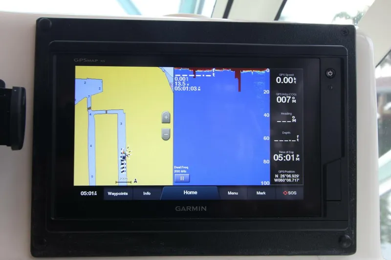 Slide: The Image of Albemarle 32 Express Helm Electronics 2006 Albemarle Express Fisherman - 3989461