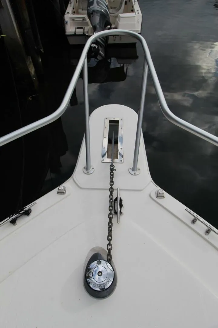 Slide: The Image of Albemarle 32 Express Bow 2006 Albemarle Express Fisherman - 3989454