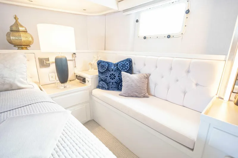 Slide: The Image of Hatteras Cockpit Motor Yacht 1989 - 5900828