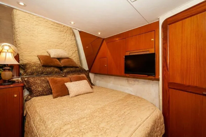 Slide: The Image of 1998 Ocean Yachts 48 Super Sport Master SR - 3993026