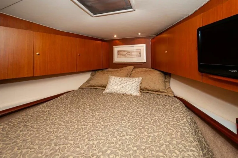 Slide: The Image of 1998 Ocean Yachts 48 Super Sport VIP SR 2 - 3993032