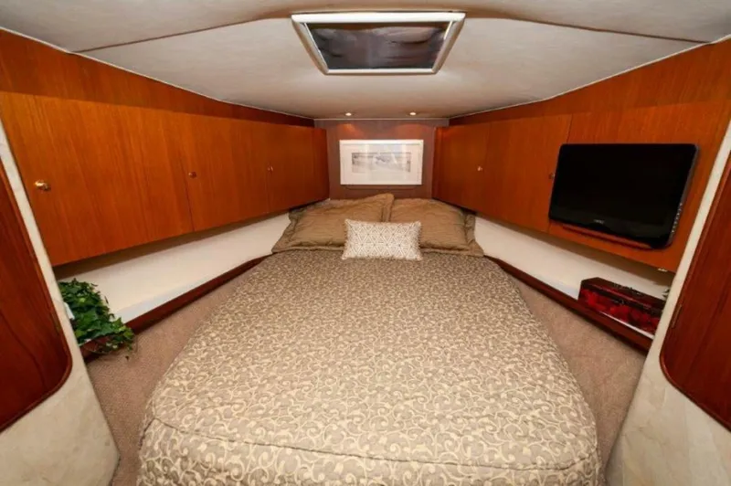 Slide: The Image of 1998 Ocean Yachts 48 Super Sport VIP SR 3 - 3993033