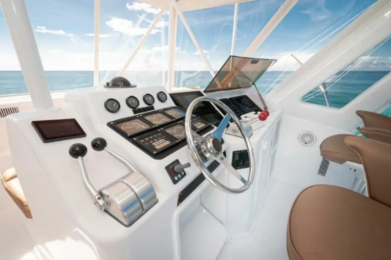 Slide: The Image of 1998 Ocean Yachts 48 Super Sport Helm 3 - 3993039
