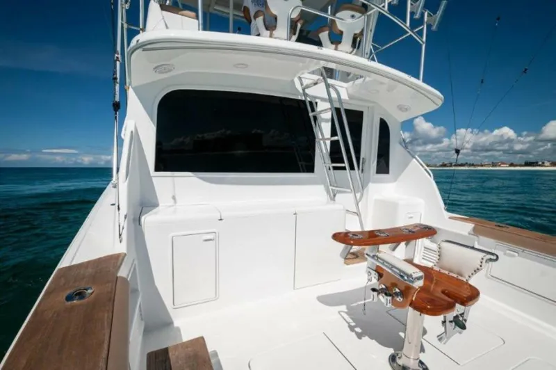 Slide: The Image of 1998 Ocean Yachts 48 Super Sport Cockpit 4 - 3993043
