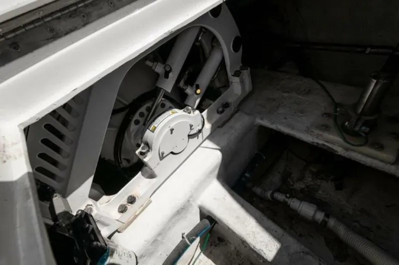 Slide: The Image of 1998 Ocean Yachts 48 Super Sport Seakeeper - 3993047