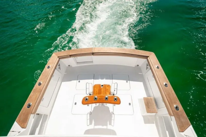 Slide: The Image of 1998 Ocean Yachts 48 Super Sport Cockpit 2 - 3993070