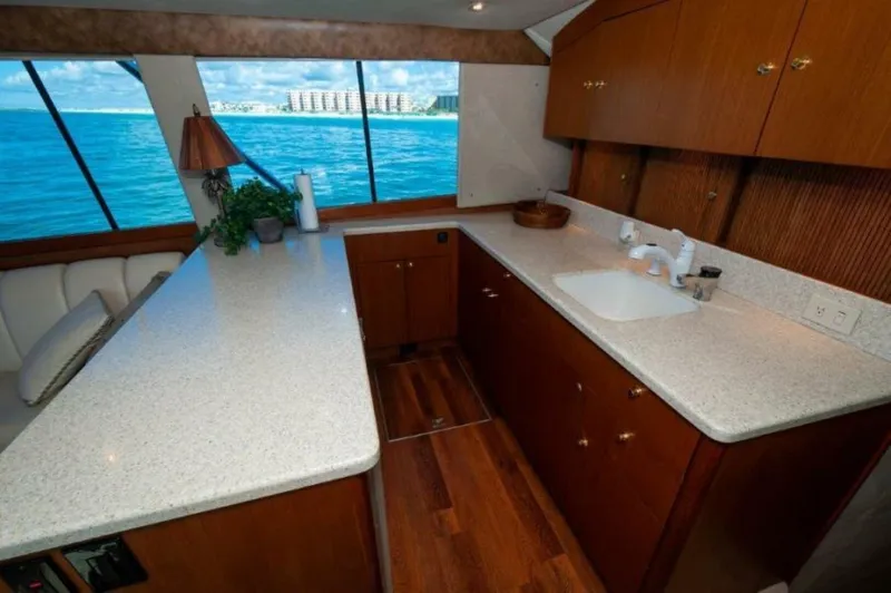 Slide: The Image of 1998 Ocean Yachts 48 Super Sport Galley 4 - 3993022