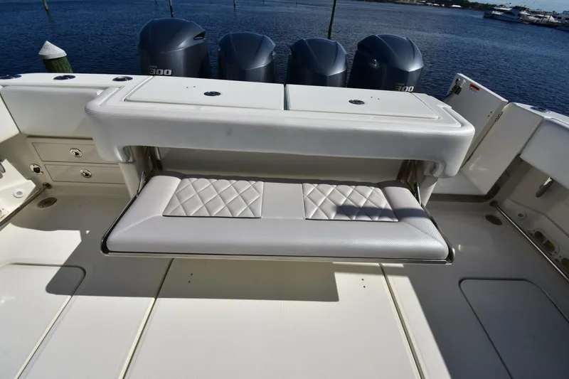 Slide: The Image of 2012 42 Hydra-Sports SF - A Salt Weapon - Cockpit Bench Seat - 4006129