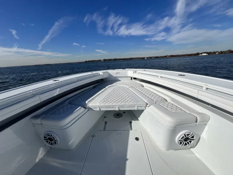 Slide: The Image of Yellowfin 42 Offshore 2023 - 3995594