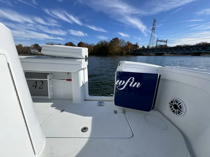 Slide: The Image of Yellowfin 42 Offshore 2023 - 3995610