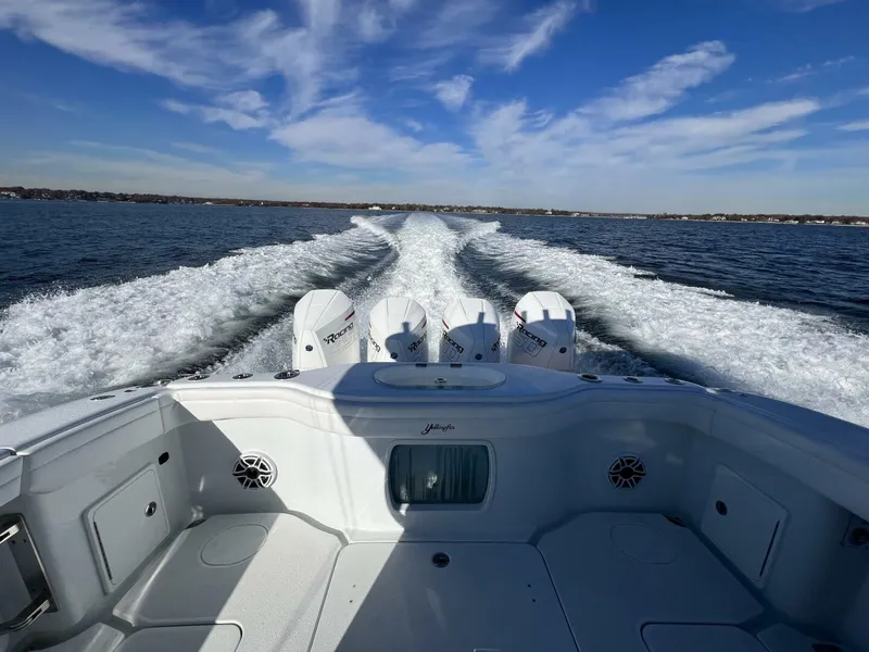 Slide: The Image of Yellowfin 42 Offshore 2023 - 3995620