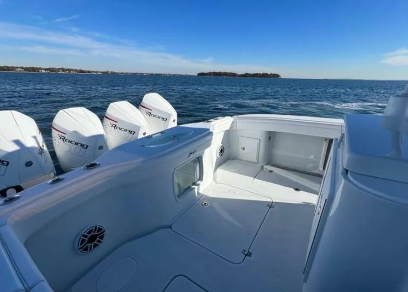 Slide: The Image of Yellowfin 42 Offshore 2023 - 3995615