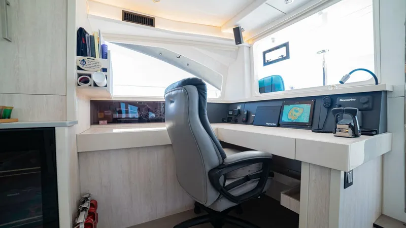 Slide: The Image of Leopard 58 2018 - 3996488