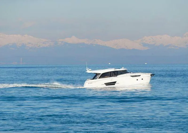 Slide: The Image of Greenline 45 Coupe 2025 - 3997475