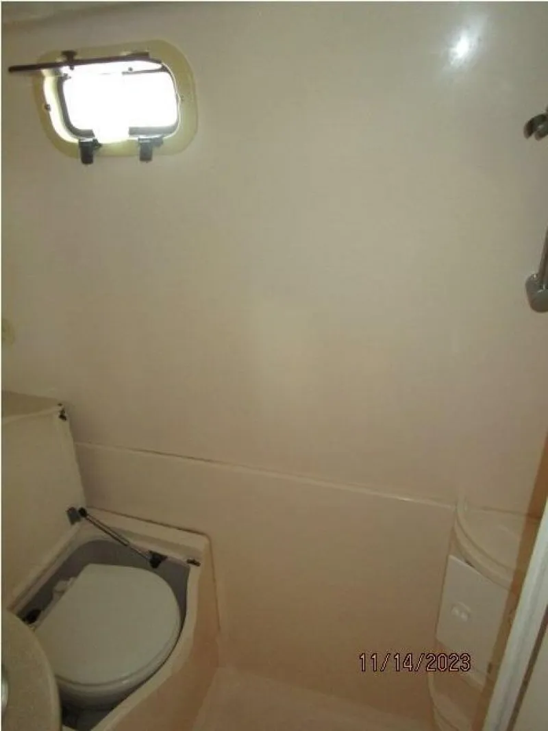 Slide: The Image of 34' Intrepid head2 - 4000122