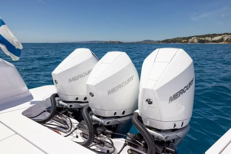 Slide: The Image of Axopar 45 XC Cross Cabin 2025 - 4002957