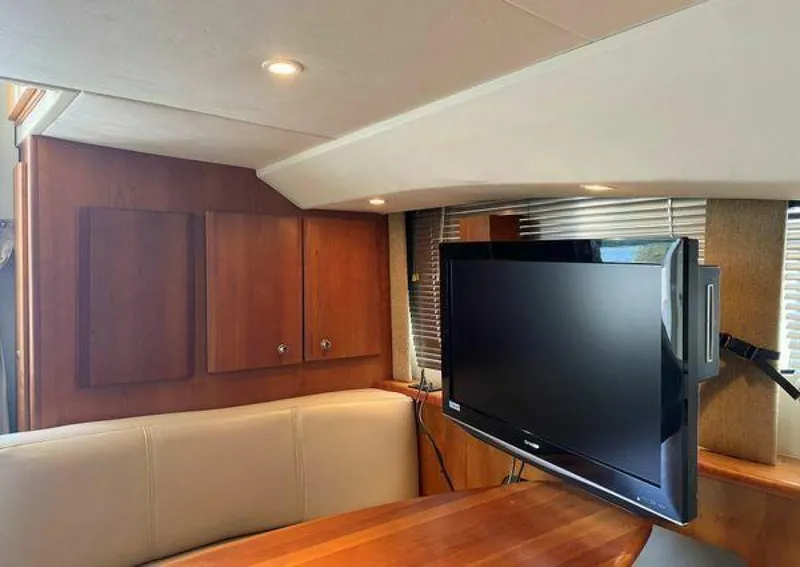 Slide: The Image of Silverton 330 Sport Bridge 2002 - 4005759