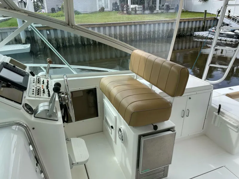 Slide: The Image of Cabo Express 35 - Reelistic - Helm Seat 2001 Cabo 35 Express - Reelistic - 4008182