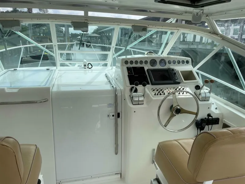 Slide: The Image of Cabo Express 35 - Reelistic - Helm Area 2001 CabCabo Express 35 - Reelistic - Helm Areao 35 Express - Reelistic - 4008179